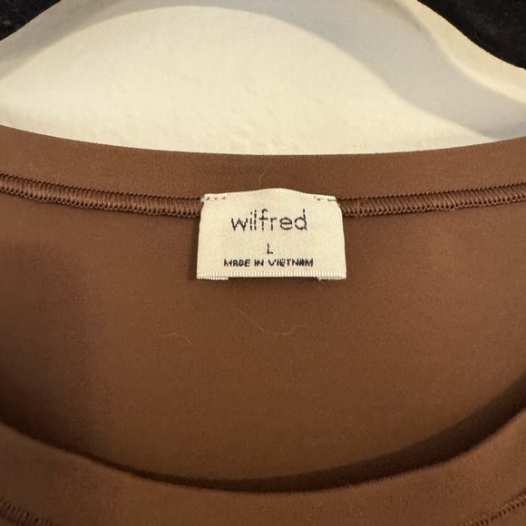 Aritzia Wilfred Chocolate Long Sleeve Crop Top - Picture 4 of 7